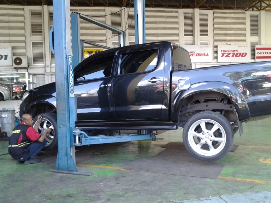 แม็ก+ยาง ขอบ 20 นิ้ว6รู กระบะยกสูงยาง265/50/20 ดอกหนาๆ ทั้ง4 เส้น