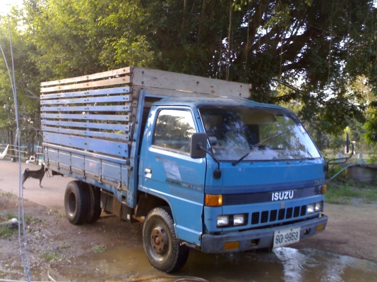 ขาย 6ล้อ NPR57G เครื่อง 4BC2 เครื่องดี คัทชีสวยมากๆ สำหรับคนอยากเอาไปขายต่อ230000ขายเลยคับ