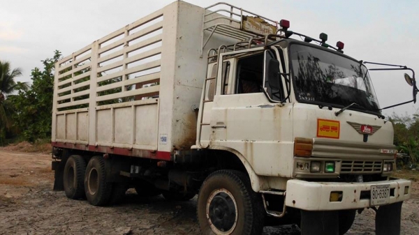 ขายรถสิบล้อ hino F18 แม่+ลูกไม่ดั้ม