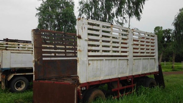 ขายรถสิบล้อ hino F18 แม่+ลูกไม่ดั้ม ขายรถสิบล้อ hino F18 แม่+ลูกไม่ดั้ม