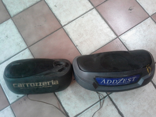 ขายลำโพงๆ ยี่ห้อดี ราคาถูก เป็นลำโพง3ทางวางท้ายรถ