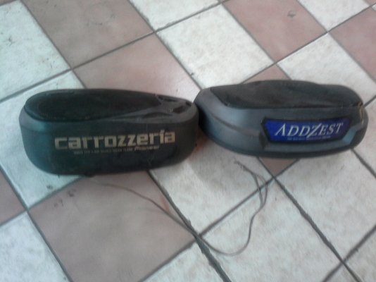 ขายลำโพงๆ ยี่ห้อดี ราคาถูก เป็นลำโพง3ทางวางท้ายรถ