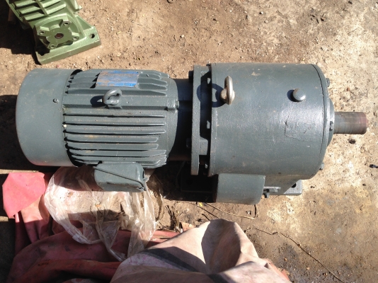 ขายมอเตอร์เกียร์Tatung 5 HP. 380 V อัตราทด 1:20 รอบ สภาพสวย พร้อมใช้งาน มี 2 ตัวครับ