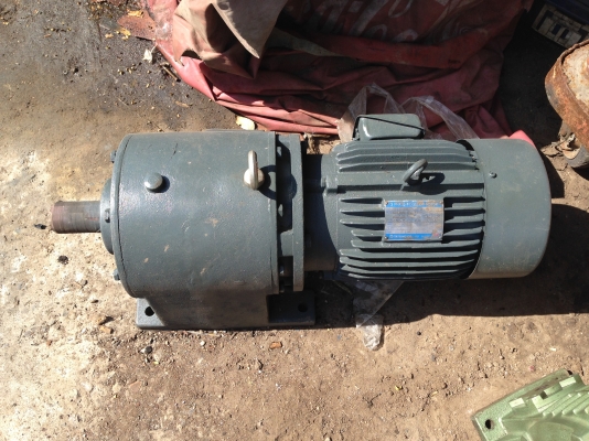 ขายมอเตอร์เกียร์Tatung 5 HP. 380 V อัตราทด 1:20 รอบ สภาพสวย พร้อมใช้งาน มี 2 ตัวครับ