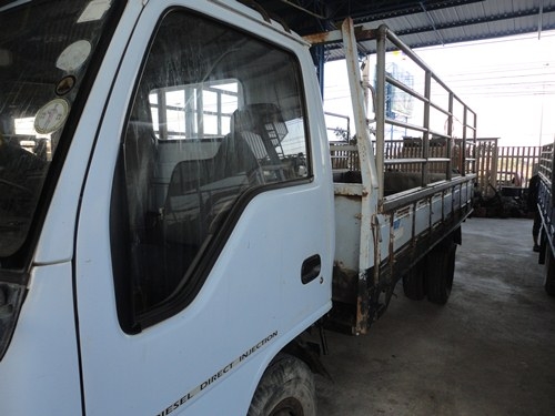 ขายรถบรรทุกNKRแท้ห้าง