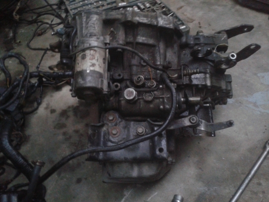 ขายเกียร์ธรรมดา3Sขับหน้า  ลิมีเต็ด 9000 บาท