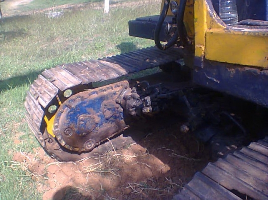 ขายKOMATSU 10HT สภาพสวยพร้อมใช้ ติดต่อได้ที่คุณ อ๊อฟ พิจิตร 086-737-9991