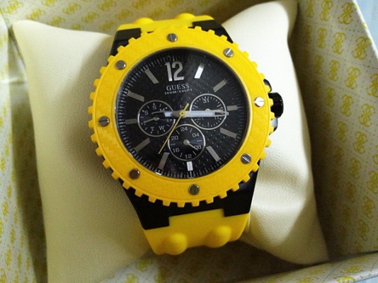 นาฬิกา Guess มีใบรับประกันทุกเรือน ซื้อจาก shop Central Lardprao ประกัน2ปีเต็ม