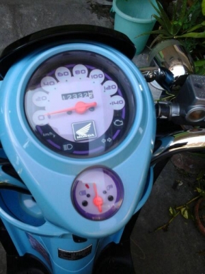 ขาย Honda Scoopy i ฟ้า-ขาว ปี2555 ราคา 23,500บาท ลดได้นะครับ