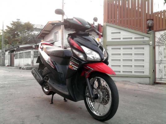 ขออนุญาติขาย Honda Click Combi Brake สีแดงดำ โอนให้ฟรีครับ