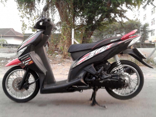 ขออนุญาติขาย Honda Click Combi Brake สีแดงดำ โอนให้ฟรีครับ