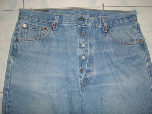 #9235# ยีนส์Levi's 501 ผ้าทราย ของแท้ มือสอง เอว 36 ยาว 32 ตะเข็บสวย #9235# ยีนส์Levi's 501 ผ้าทราย ของแท้ มือสอง เอว 36 ยาว 32 ตะเข็บสวย