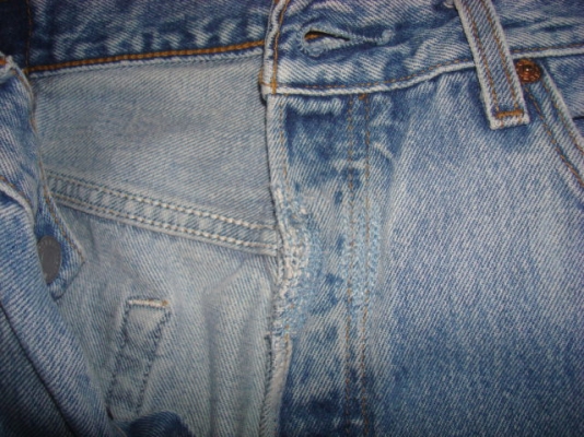 #9267# ยีนส์Levi's 501 ผ้าทราย ของแท้ มือสอง เอว34ครึ่ง ยาว 30 ตะเข็บสวย