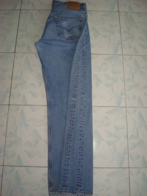 #9267# ยีนส์Levi's 501 ผ้าทราย ของแท้ มือสอง เอว34ครึ่ง ยาว 30 ตะเข็บสวย
