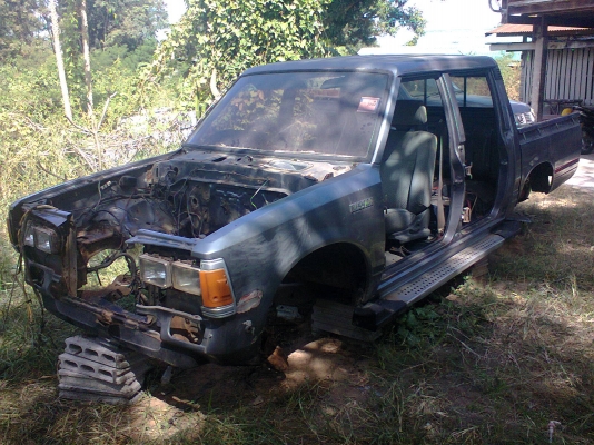 ขายตัวถังรถพร้อมเล่มทะเบียน ไม่มีเครื่อง ไม่มีล้อ