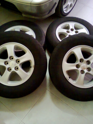 แม็กเดิม+ยาง ขอบ15 5รู ยางสวยดอกเต็มขายถูก