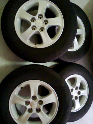 แม็กเดิม+ยาง ขอบ15 5รู ยางสวยดอกเต็มขายถูก