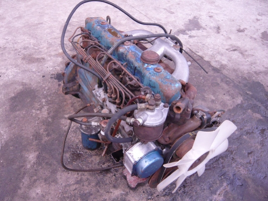 ขายเครื่องยนต์ Nissan sd33 พร้อมเกียร์