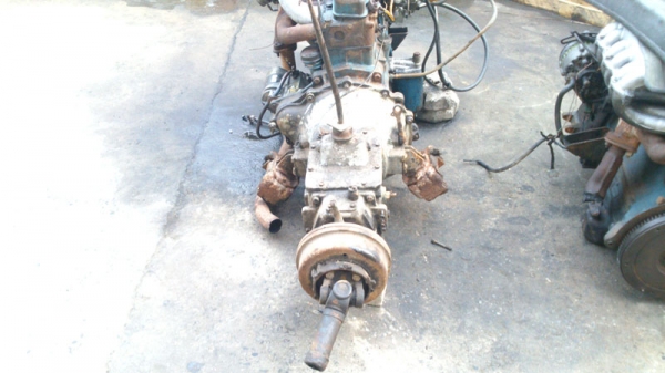 ขายเครื่องยนต์ Nissan sd33 พร้อมเกียร์