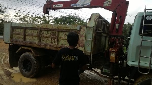 (หลุดมัดจำ)ISUZU FTR32H R 6ล้อดั้มติดเครน5ตัน รถห้างแท้เดิมๆสวยมาก สีเดิมๆ..(เจ้าของดูแลดีมาก)... (หลุดมัดจำ)ISUZU FTR32H R 6ล้อดั้มติดเครน5ตัน รถห้างแท้เดิมๆสวยมาก สีเดิมๆ..(เจ้าของดูแลดีมาก)...