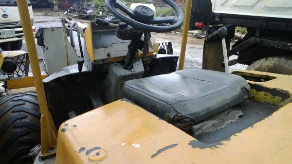 รถตักKOMATSU WA40-5  ใช้อยู่ที่ร้าน สภาพใช้งานได้ปกติ