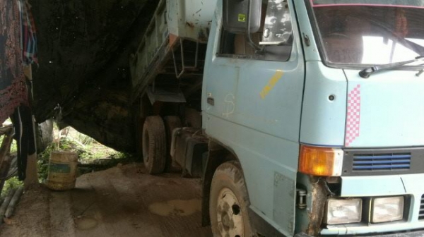 ISUZU NKR55EU5 6ล้อดั้ม88แรง ห้างแท้เดิม เกียร์ยาว ดั้มสามมิตร