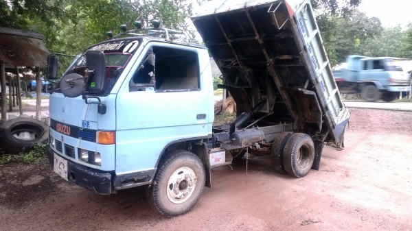 ISUZU NKR55EU5 6ล้อดั้ม88แรง ห้างแท้เดิม เกียร์ยาว ดั้มสามมิตร