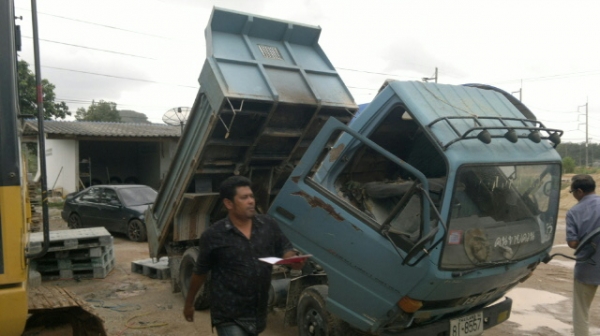 ISUZU NKR55EU5 6ล้อดั้ม88แรง ห้างแท้เดิม เกียร์ยาว ดั้มสามมิตร