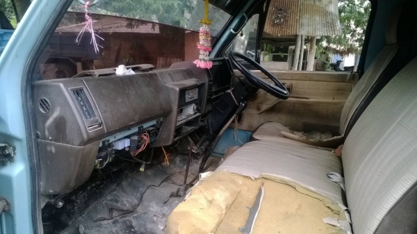 ISUZU NKR55EU5 6ล้อดั้ม88แรง ห้างแท้เดิม เกียร์ยาว ดั้มสามมิตร