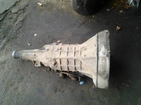 ขาย เกียร์ คอ datsanใช้งานได้เลยไม่ต้องซ่อมไม่มีหอน