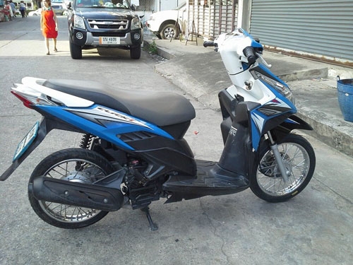 click I ปี 54 รถบ้าน สวย เดิมๆ เครื่องดีมาก ชุดสีสวย มีเล่ม เอกสารพร้อม