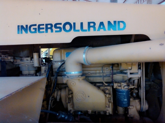 ขายรถบดINGERSOLLANสั่นสะเทือน10ตัน