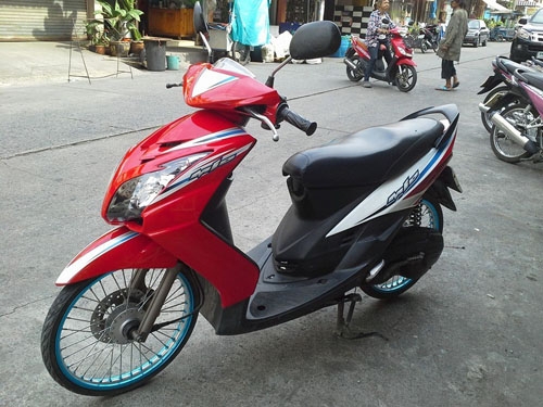 ขายด่วน mio ปี 51 ไฟคู่ สีแดง ขาว รถสวยมาก เครื่องเดิม แน่นๆ ขายพร้อมโอนให้ฟรีๆกันไปเลย ทดลองขับได้จ้า