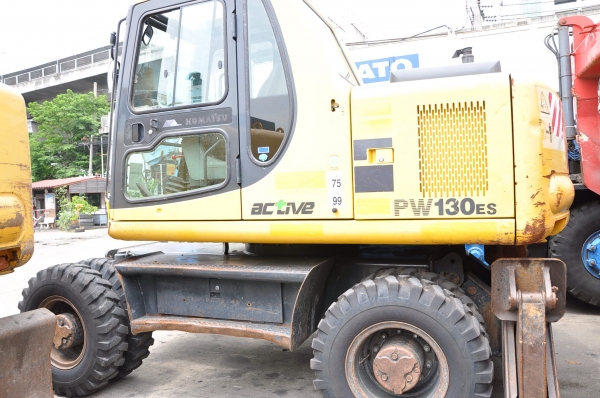 รถขุดล้อยางWHEEL EXCAVATOR KOMATSU PW130