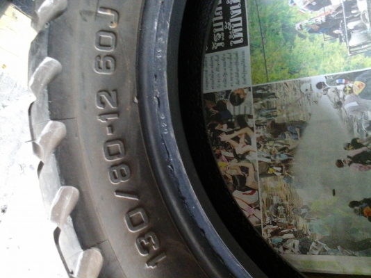 ขายยางนอกขอบสิบสองPirelliใส่ ksr,msx