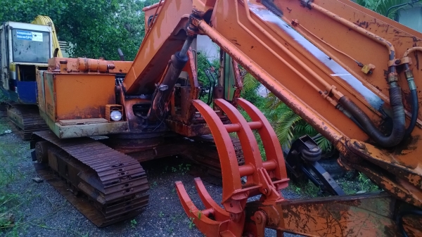 HITACHI UH025 (ขนาด60)แมคโฮ คีบไม้ เหล็ก ซื้อเช็คนอกมาไม่ได้ใช้ มีเอกสาร...
