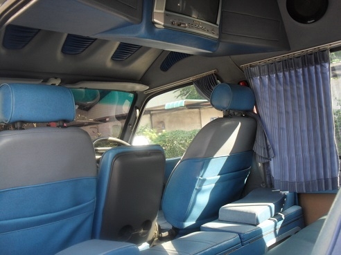 รถตู้ ช่วงยาว หลังสูง รถบ้านแท้ ติด LPGแล้ว