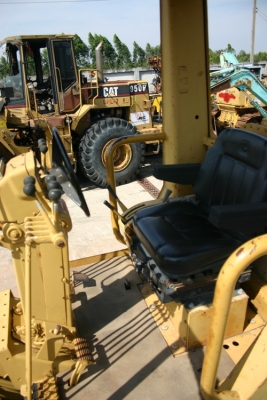 ขาย รถเกรด CATERPILLAR 12G-61M07xxx เก่าญี่ปุ่น สวยมากๆ เดิมๆ 2,400,000 TEL : 087-0339334 (อ็อฟ)