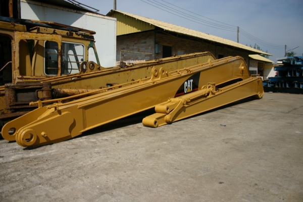 ขาย ชุดบูมยาว CAT 320 v.1/2 B C D ของใหม่ นำเข้า 500,000 TEL : 087-0339334