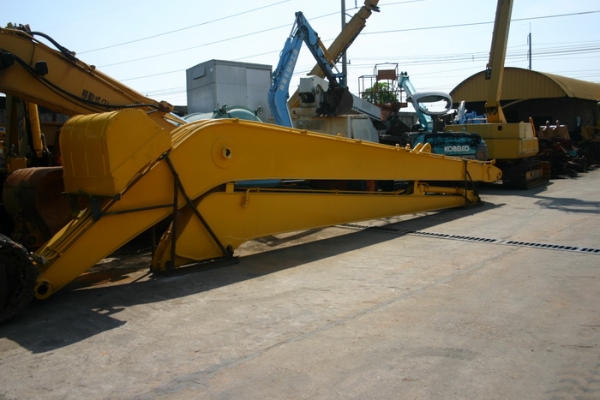 ขาย ชุดบูมยาว KOMATSU PC200 - 6 7 8 ของใหม่ นำเข้า 500,000 TEL : 087-0339334