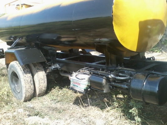 หกล้อ HINO บรรทุกน้ำ สภาพพร้อมใช้งาน ทะเบียนพร้อมโอน