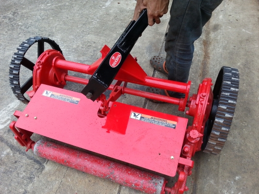 ชุดพวงตัดหญ้าแบบลาก (REEL MOWER) พร้อมให้คำปรึกษาและแนะนำวิธีการใช้