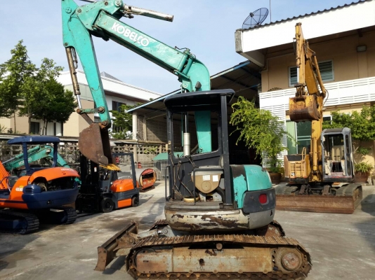 ขาย รถขุด KOBELC0 รุ่น SK50UR-2- แทร็กเหล็ก  มือสองญี่ปุ่น