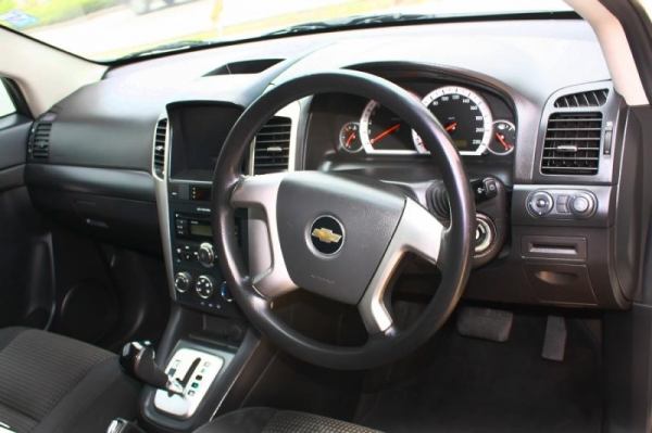 CHEVROLET CAPTIVA 2.4 LS AT ปี 2010