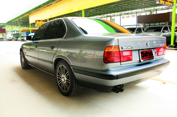 BMW SERIES 5 525i E34 big-nose AT ปี 1995 BMW SERIES 5 525i E34 big-nose AT ปี 1995