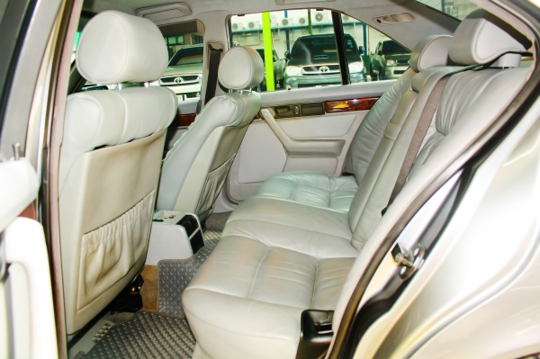 BMW SERIES 5 525i E34 big-nose AT ปี 1995 BMW SERIES 5 525i E34 big-nose AT ปี 1995