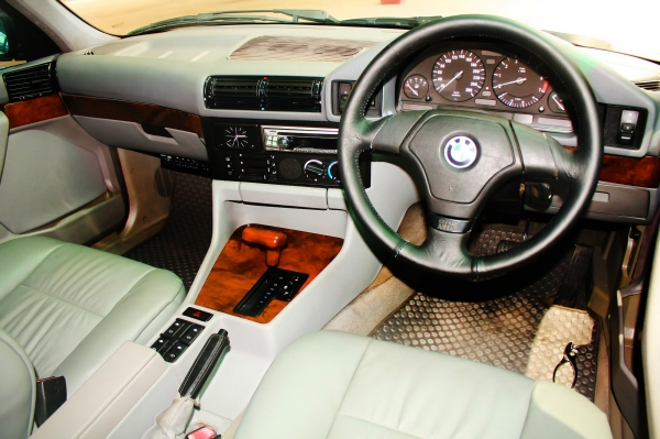 BMW SERIES 5 525i E34 big-nose AT ปี 1995 BMW SERIES 5 525i E34 big-nose AT ปี 1995