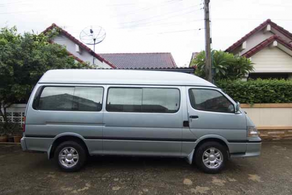 รถตู้หัวจรวด หลังคาสูง รถบ้านใช้งานในครอบครัวครับ