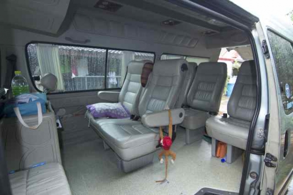 รถตู้หัวจรวด หลังคาสูง รถบ้านใช้งานในครอบครัวครับ