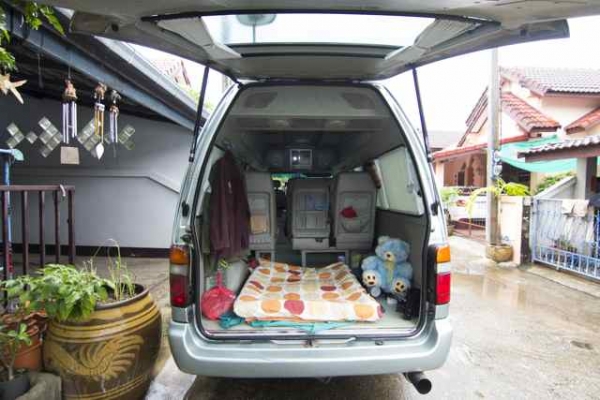 รถตู้หัวจรวด หลังคาสูง รถบ้านใช้งานในครอบครัวครับ